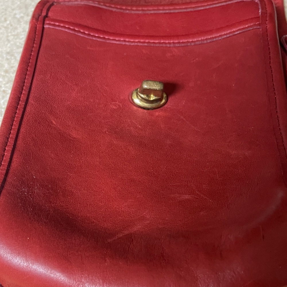 Vintage Coach Scooter Crossbody Bag In Red. - Picture 8 of 8